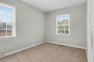 1115 Castlegate Dr, Winston-Salem, NC 27103 - Photo 14