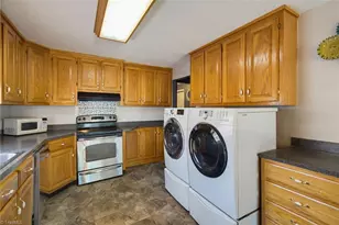 218 Williamson St, Burlington, NC 27215 - Photo 10