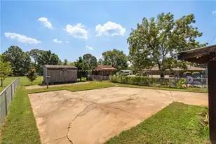 218 Williamson St, Burlington, NC 27215 - Photo 32