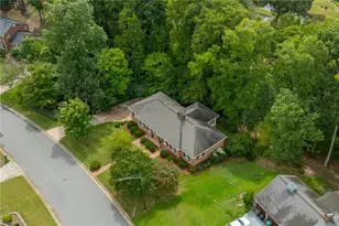 927 Kingston Dr, High Point, NC 27262 - Photo 42