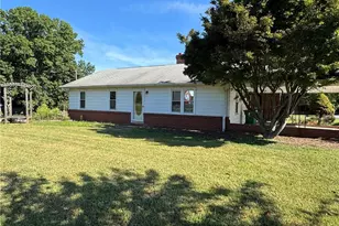 200 W King St, King, NC 27021 - Photo 2