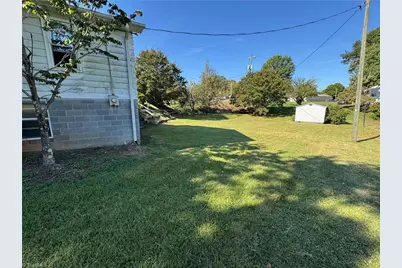 200 W King Street, King, NC 27021 - Photo 16