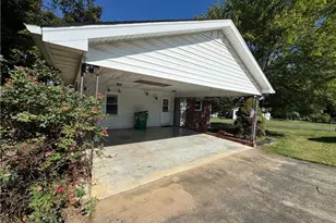 200 W King St, King, NC 27021 - Photo 28