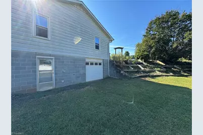 200 W King Street, King, NC 27021 - Photo 14