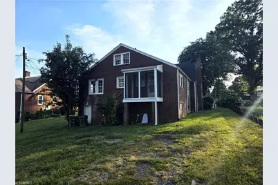 607 W Main Street, Pilot Mountain, NC 27041 - Photo 2