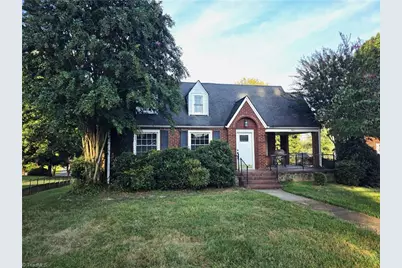 607 W Main Street, Pilot Mountain, NC 27041 - Photo 6
