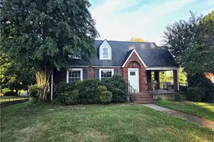 607 W Main St, Pilot Mountain, NC 27041 - Photo 6