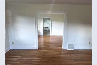607 W Main Street, Pilot Mountain, NC 27041 - Photo 14