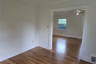 607 W Main St, Pilot Mountain, NC 27041 - Photo 16