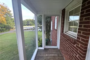 607 W Main St, Pilot Mountain, NC 27041 - Photo 32