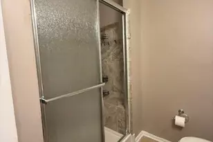 1315 Meadowview Rd, Greensboro, NC 27403 - Photo 16