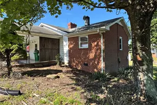 200 W King St, King, NC 27021 - Photo 8
