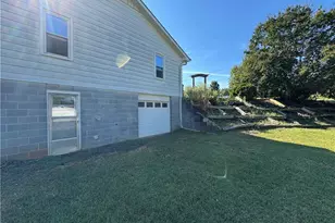 200 W King St, King, NC 27021 - Photo 24