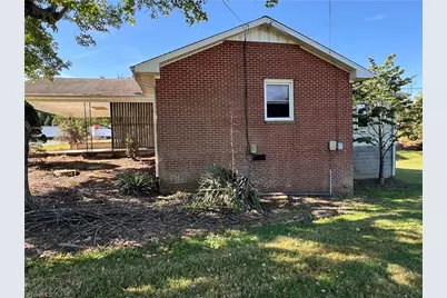 200 W King Street, King, NC 27021 - Photo 12