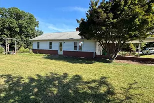 200 W King St, King, NC 27021 - Photo 1