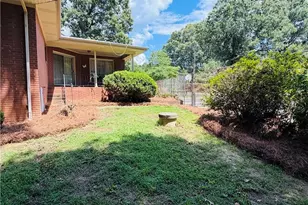 1031 Country Ln, Winston-Salem, NC 27107 - Photo 38