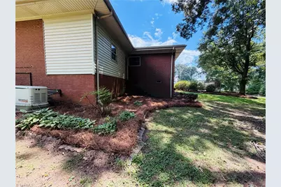 1031 Country Lane, Winston-Salem, NC 27107 - Photo 44