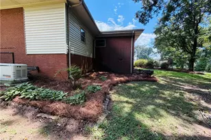 1031 Country Ln, Winston-Salem, NC 27107 - Photo 44
