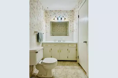 1031 Country Lane, Winston-Salem, NC 27107 - Photo 14