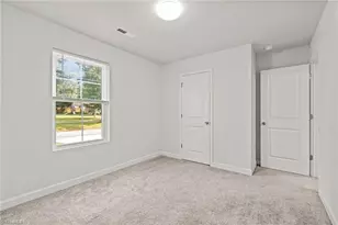 3902 Fairall Dr, Greensboro, NC 27401 - Photo 24