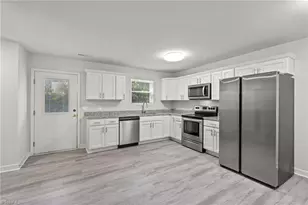 3902 Fairall Dr, Greensboro, NC 27401 - Photo 4