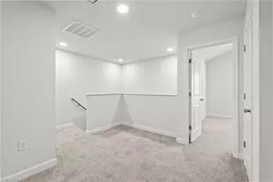 3902 Fairall Dr, Greensboro, NC 27401 - Photo 16