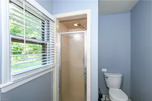 4025 Sedgewood Ln, Greensboro, NC 27407 - Photo 30