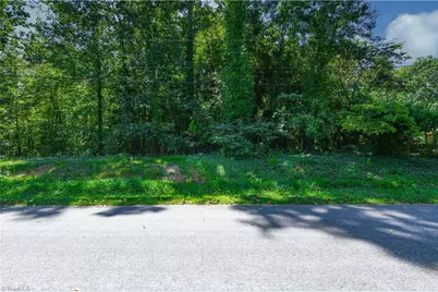 4025 Sedgewood Lane, Greensboro, NC 27407 - Photo 40