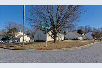 5206 Orchard Ridge Lane, Greensboro, NC 27455 - Photo 4