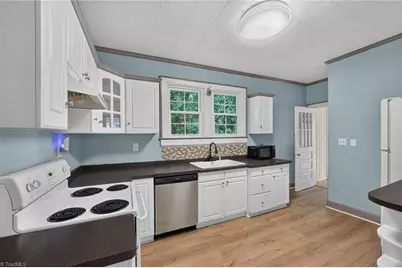 209 Louise Avenue, High Point, NC 27262 - Photo 14