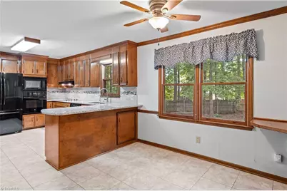 499 Reigate Drive, Kernersville, NC 27284 - Photo 10