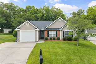 2446 Somerset Pl Dr, Winston-Salem, NC 27103 - Photo 1