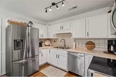 2446 Somerset Place Drive, Winston-Salem, NC 27103 - Photo 10