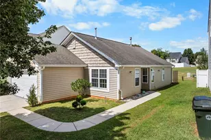 110 Habersham Ct, Lexington, NC 27295 - Photo 2