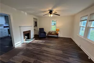 951 Newsome St, Mount Airy, NC 27030 - Photo 8