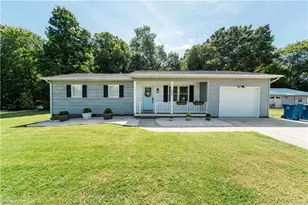725 Beech St, Yadkinville, NC 27055 - Photo 1