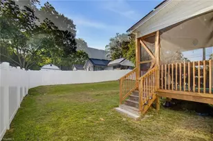 1305 Whitsett St, Burlington, NC 27215 - Photo 26