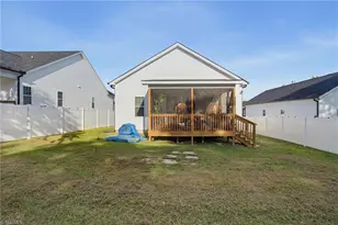 1305 Whitsett St, Burlington, NC 27215 - Photo 28