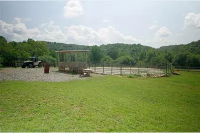 3505 Nc Highway 66 S, Westfield, NC 27053 - Photo 16