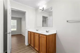 1054 Sutton Rd, Greensboro, NC 27406 - Photo 20