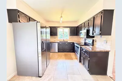 200 Ridgelea Court, Winston-Salem, NC 27104 - Photo 2