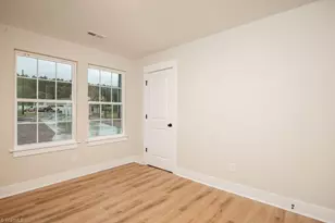 1045 W Holly Hill Rd, Thomasville, NC 27360 - Photo 14