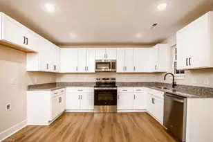 1045 W Holly Hill Rd, Thomasville, NC 27360 - Photo 4