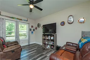196 8th Ave, New London, NC 28127 - Photo 8