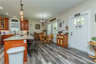 196 8th Ave, New London, NC 28127 - Photo 10