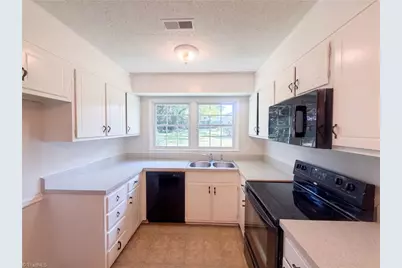 2605 Lamroc Road, Greensboro, NC 27407 - Photo 2