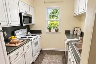 4011 Whirlaway Ct, Clemmons, NC 27012 - Photo 6