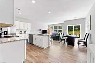 1262 Evelynnview Ln, Kernersville, NC 27284 - Photo 8