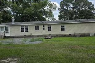 503 Hillsboro St, Mount Olive, NC 28365 - Photo 2