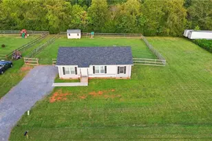 2554 Snider Rd, Yadkinville, NC 27055 - Photo 20
